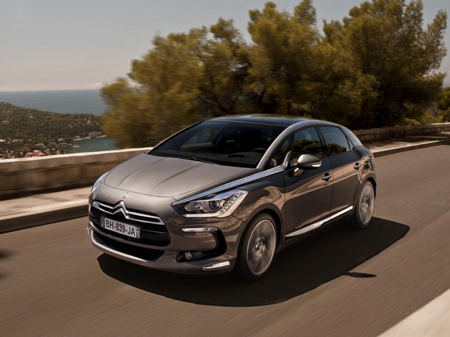  Citroen DS5 2011 года  (фото 3 из 33)